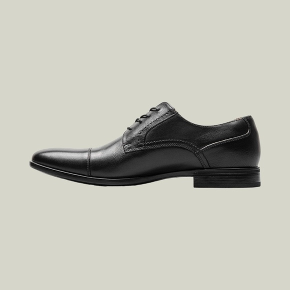 Men\'s Florsheim Zaffiro Cap Toe Oxford in Black Leather. 15204 001